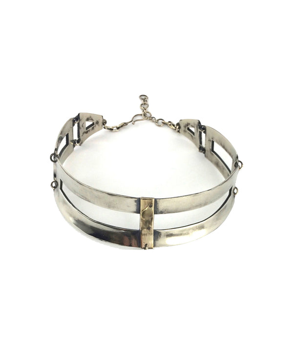 cross collar white brass